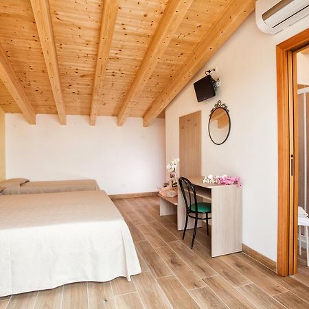 Albergo Paris Sottomarina Kültér fotó