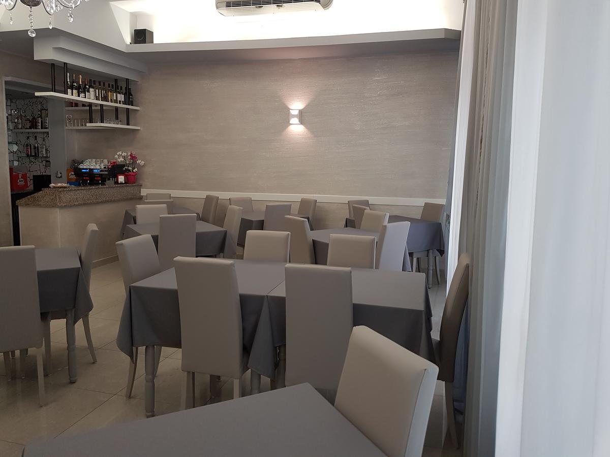 Albergo Paris Sottomarina Kültér fotó
