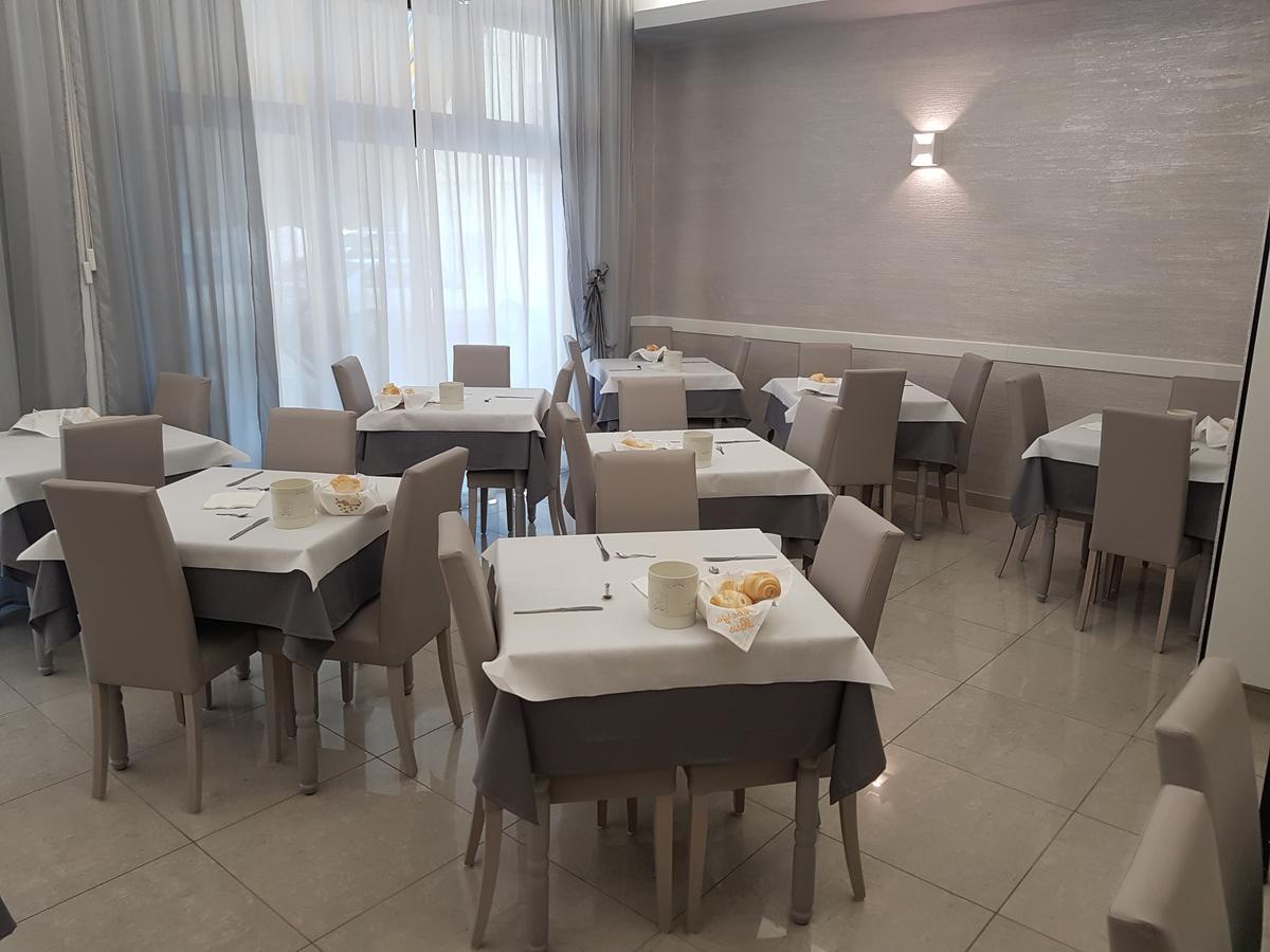 Albergo Paris Sottomarina Kültér fotó