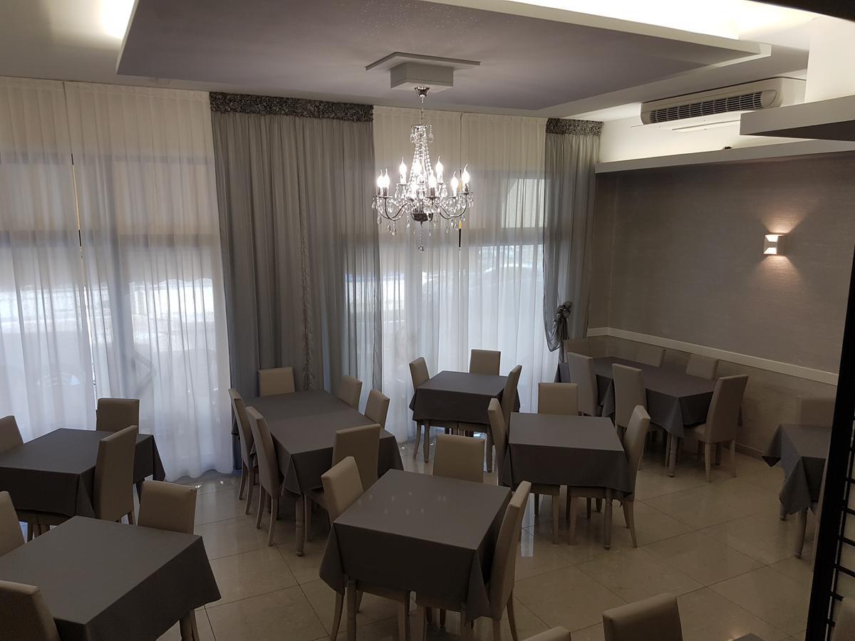 Albergo Paris Sottomarina Kültér fotó